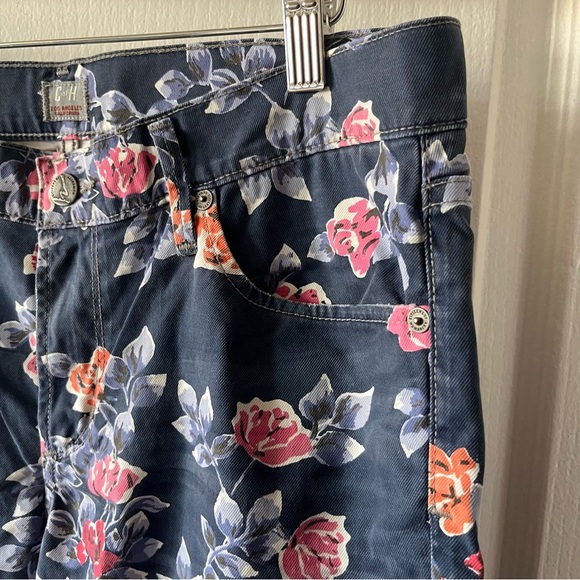 Citizens of Humanity Floral Jeans - Picture 3 of 11